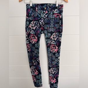 Hue Peony Jeggings with functioning back pockets Small